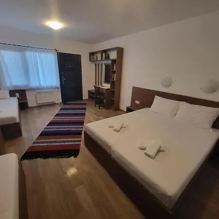 червенаково 4*